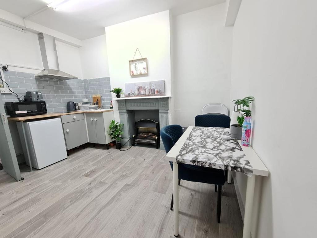 Lovely Private Room Near Central לונדון מראה חיצוני תמונה
